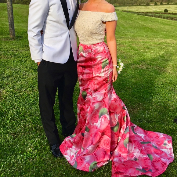 Prom - Picture 5 of 6